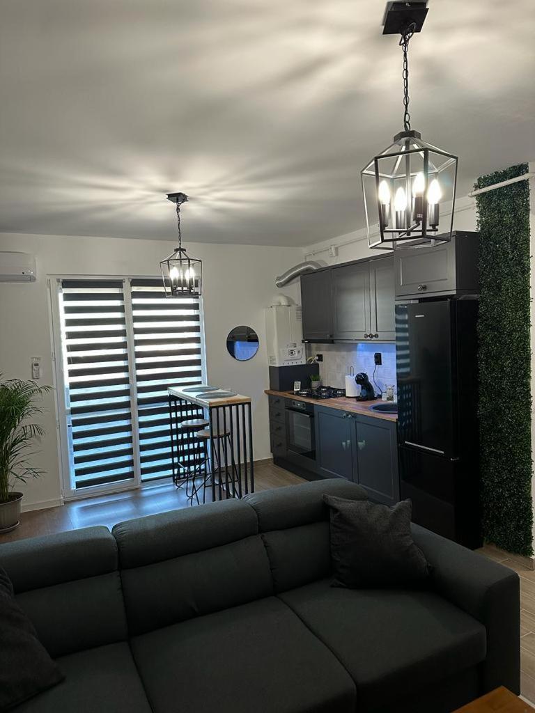 Atractiv Apartaments Chiajna Exterior foto